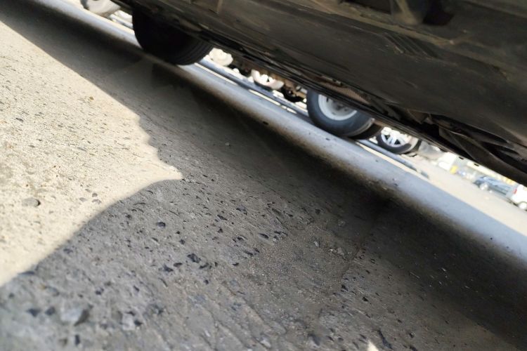 奔驰GLB 2023款 GLB 220 时尚型局部细节9003