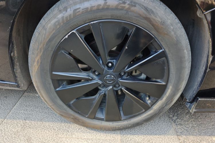 日产 天籁 2021款 2.0T XL Upper AD1 智享领航版车身外观10