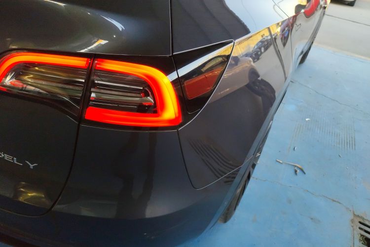 特斯拉 Model Y 2022款 后轮驱动版车身外观6001