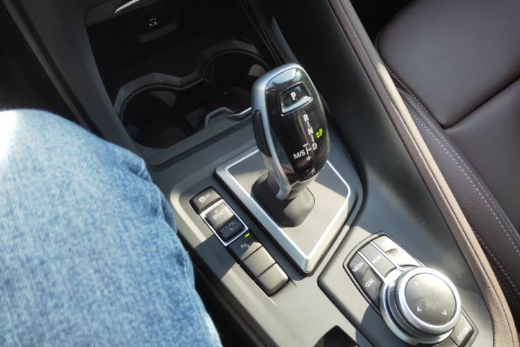 宝马X1 2022款 sDrive25Li 领先型中控内饰18