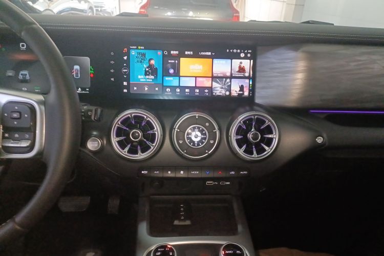 坦克300 2024款 2.0T 穿越者中控内饰16