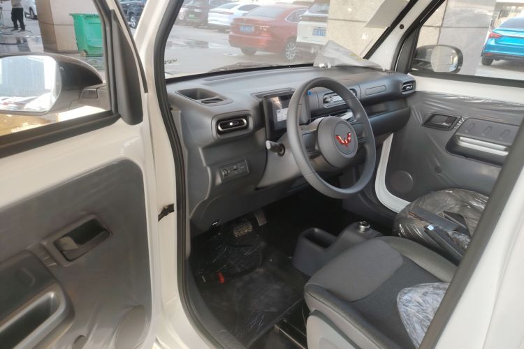 五菱汽车 五菱之光新能源 2025款 201km 标准型中控内饰7003