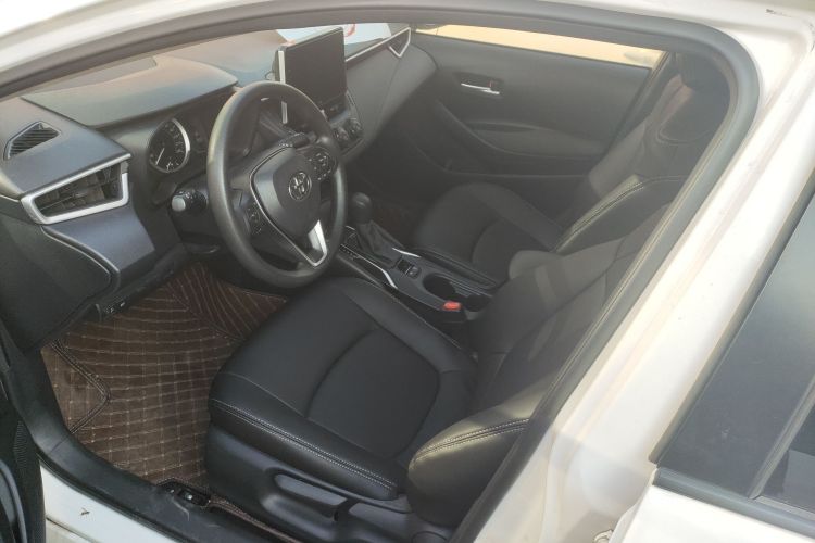 丰田 卡罗拉 2019款 1.2T S-CVT GL先锋版中控内饰19