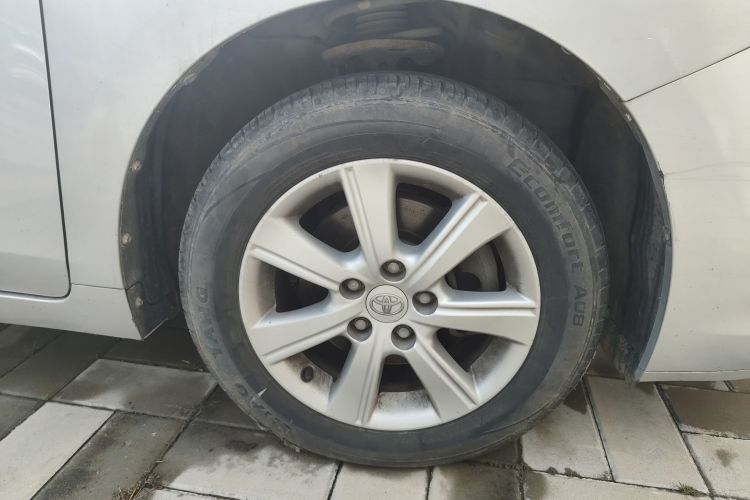 丰田 逸致 2014款 星耀 180E CVT精英版车身外观10