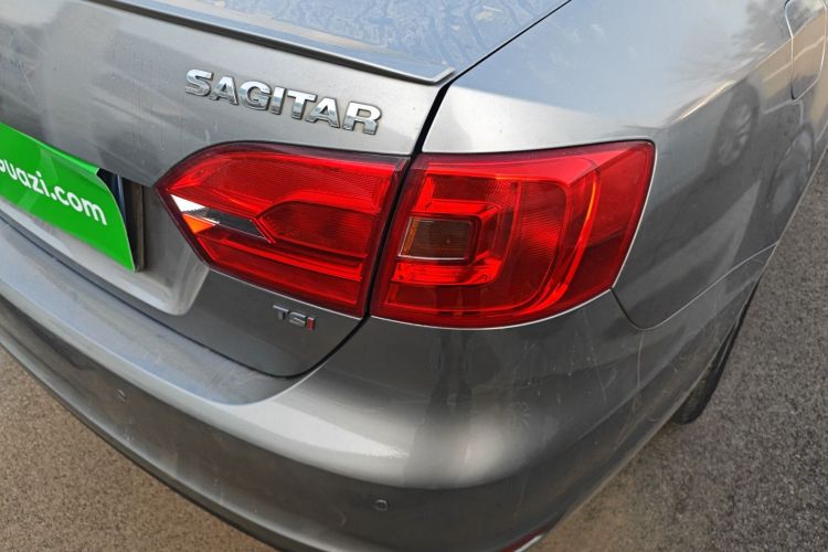 大众 速腾 2014款 改款 1.4TSI 自动豪华型车身外观9