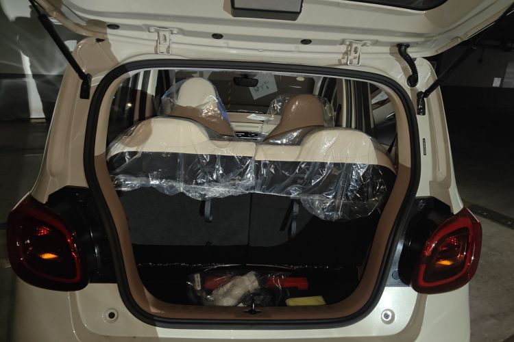 五菱汽车 宏光MINIEV 2025款 四门版 进阶款机舱底盘23