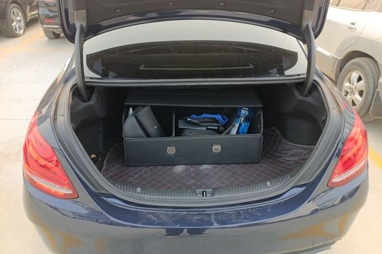 奔驰C级 2018款 C 200 L 运动版局部细节23