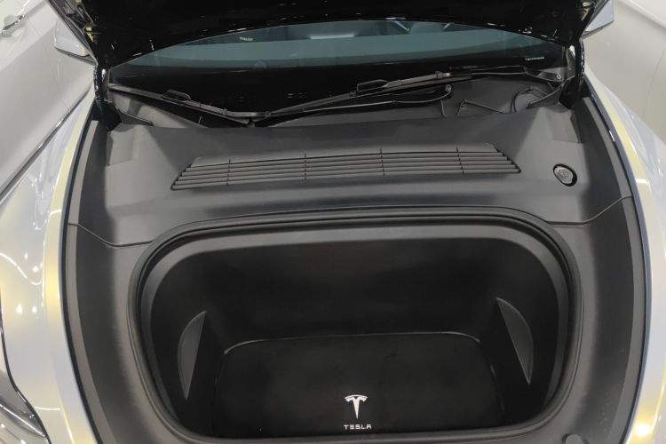 特斯拉 Model Y 2021款 标准续航后驱版局部细节24