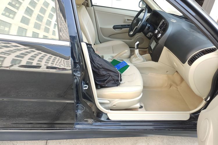 东南 V3菱悦 2014款 1.5L 手动精明版局部细节41