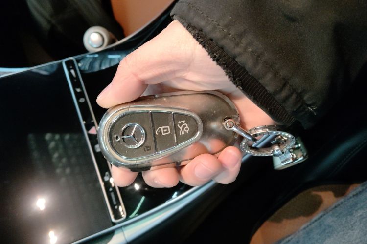 奔驰C级 2022款 C 260 L 运动版中控内饰11