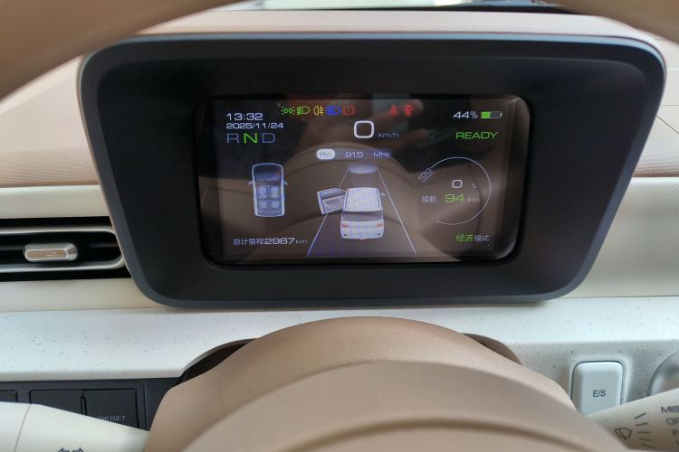 五菱汽车 宏光MINIEV 2024款 第三代 215km 青春版中控内饰14