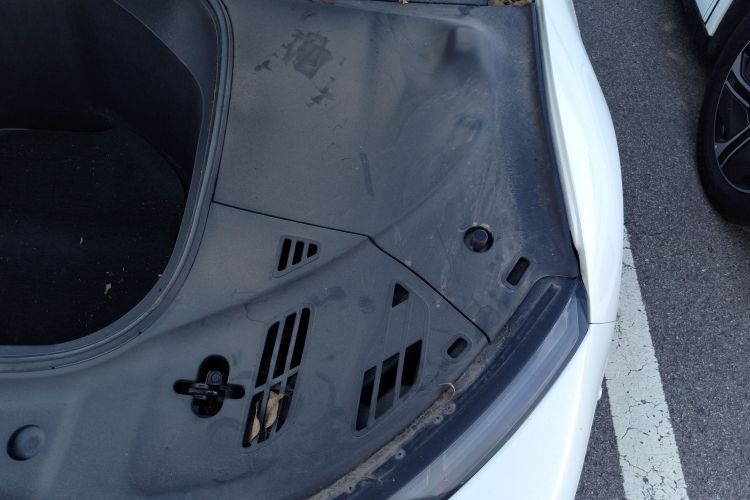 小鹏P7 2020款 586N机舱底盘26