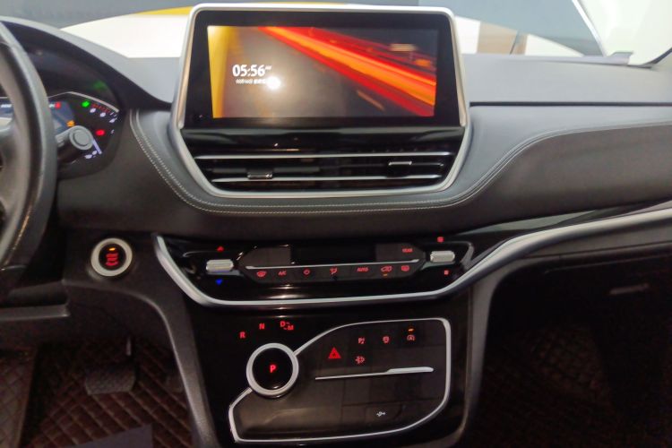 上汽大通MAXUS 大通G20 2021款 改款 PLUS 2.0T 柴油自动豪华版局部细节16