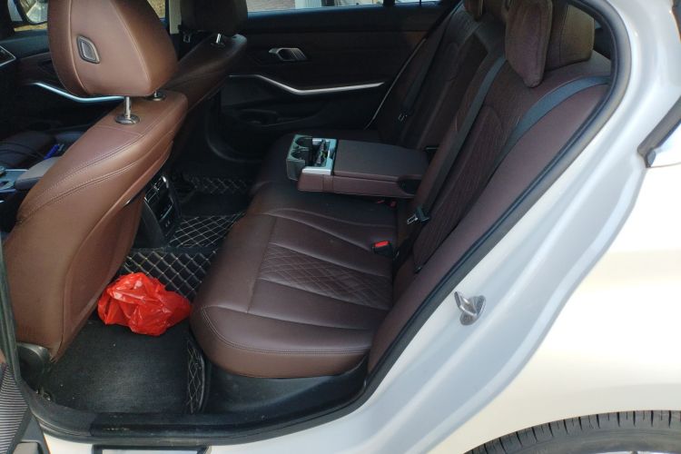 宝马3系 2023款 320Li M运动套装中控内饰7004