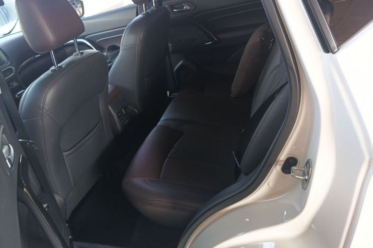 广汽传祺 传祺GS4 2018款 235T 自动两驱豪华智联百万纪念版中控内饰21