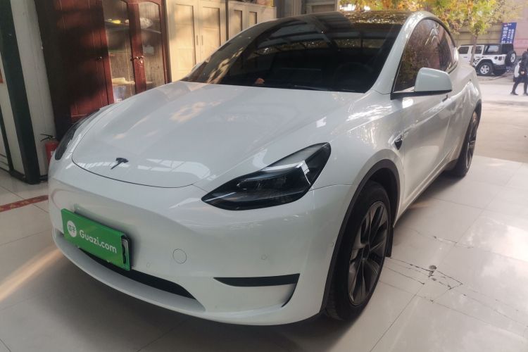 特斯拉 Model Y 2023款 后轮驱动版车身外观1