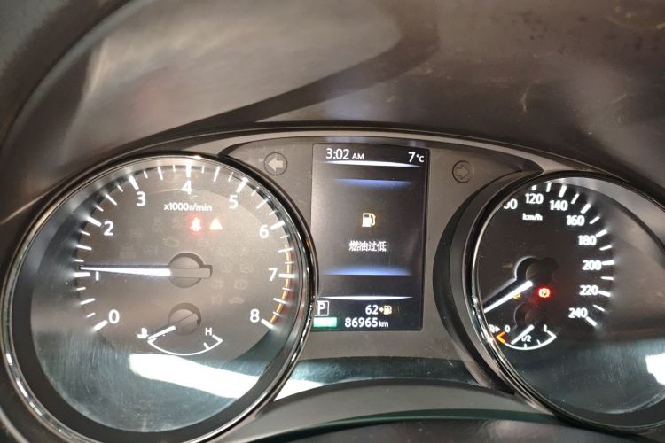 日产 奇骏 2019款 2.0L CVT舒适版 2WD局部细节14