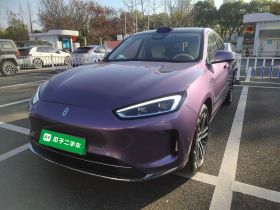 鸿蒙智行 问界M5 2025款 增程   Ultra 四驱版