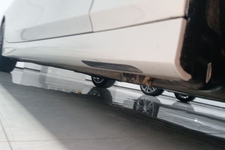 宝马3系 2023款 325Li M运动套装局部细节9001