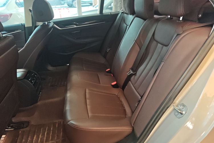 宝马5系 2018款 525Li 豪华套装中控内饰7004