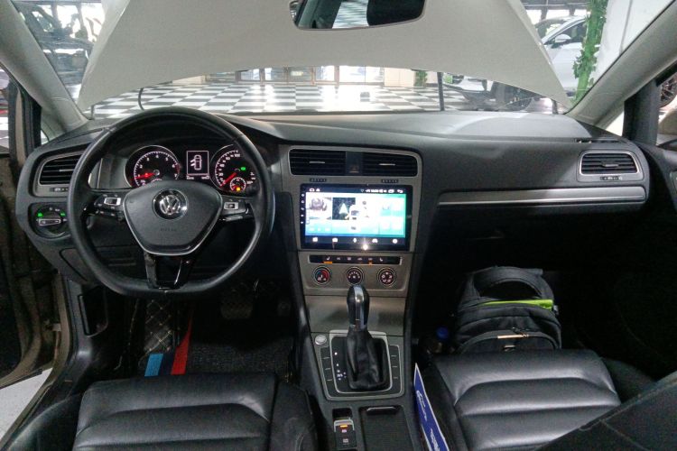 大众 高尔夫 2016款 230TSI 自动豪华型中控内饰12