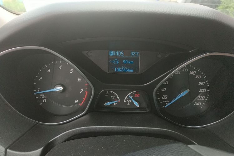 福特 福克斯 2012款 三厢 1.6L 自动风尚型中控内饰14