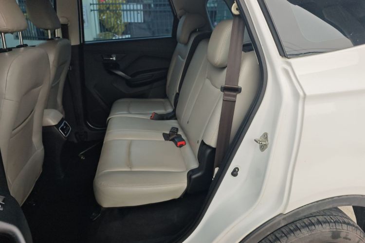 北汽幻速S3 2017款 1.5L 手动豪华型中控内饰21