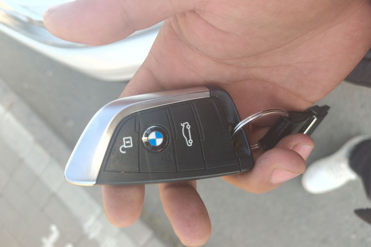 宝马1系 2018款 118i 运动型中控内饰11