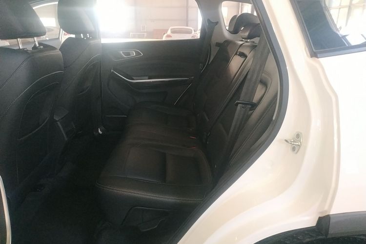 奇瑞 瑞虎8 2018款 1.5TCI 手动特供版 5座中控内饰21