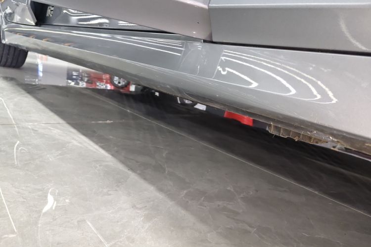 宝马3系 2023款 325Li M运动套装局部细节9001