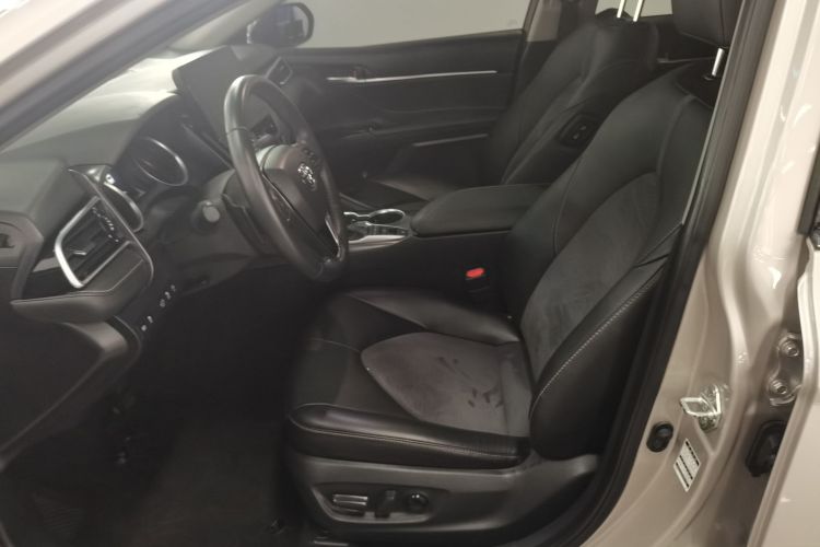 丰田 凯美瑞 2021款 2.0S 锋尚版中控内饰19