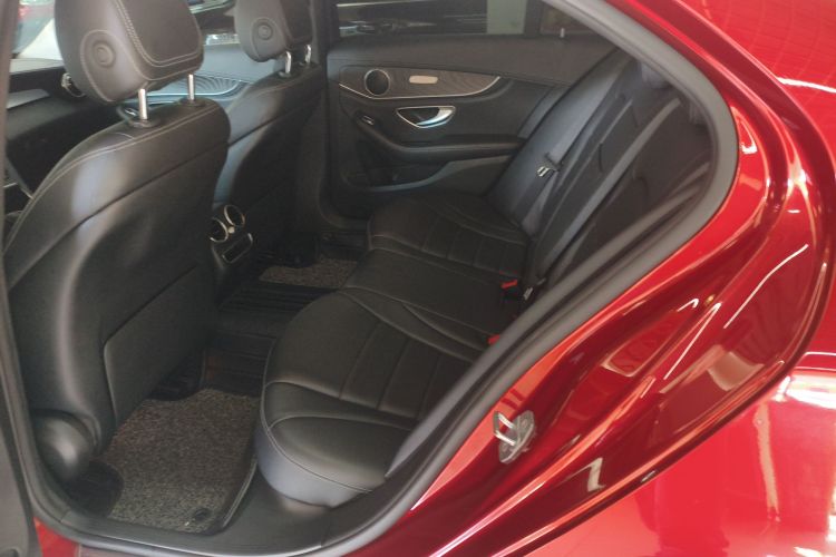 奔驰C级 2019款 C 180 L 动感型运动版中控内饰7004