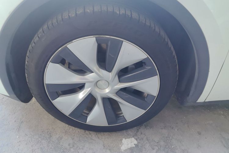 特斯拉 Model Y 2021款 长续航全轮驱动版车身外观6001