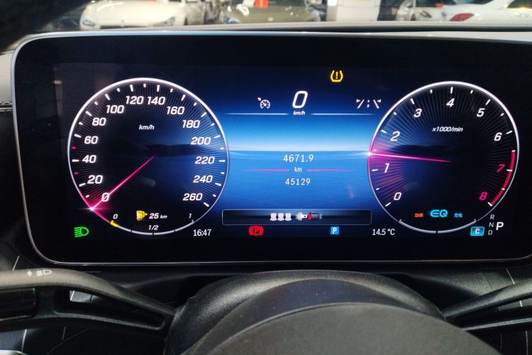 奔驰C级 2022款 改款 C 200 L 运动版中控内饰14