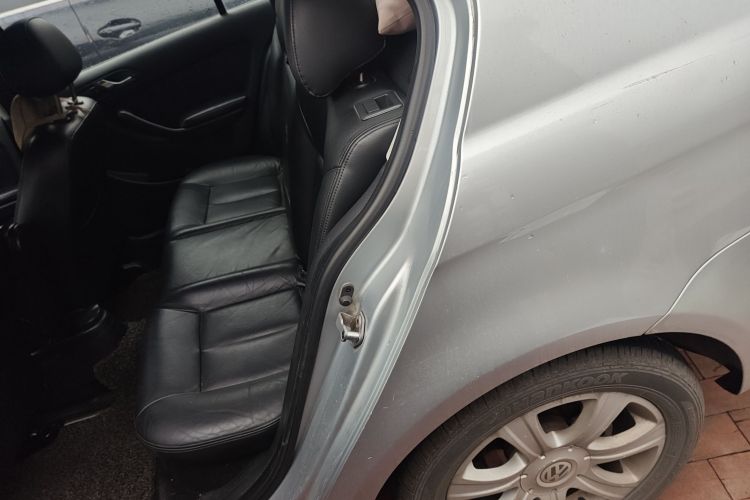 大众 朗逸 2011款 1.6L 自动品雅版中控内饰7004