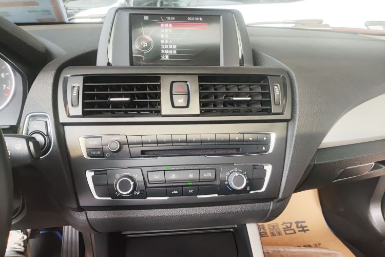 宝马2系(进口) 2014款 220i 领先型中控内饰16