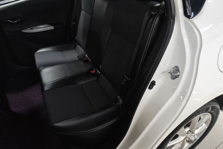 丰田 YARiS L 致炫 2015款 1.5G 自动炫动天窗特别版中控内饰21