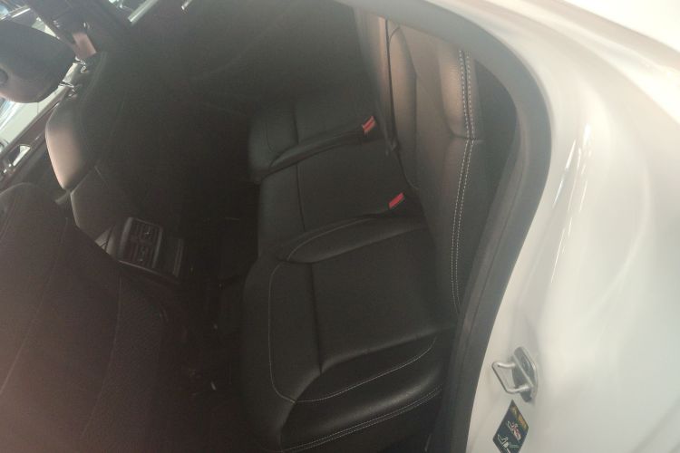 奔驰M级 2014款 ML 320 4MATIC中控内饰21