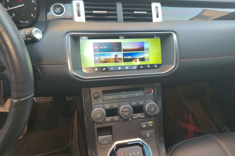 路虎 揽胜极光 2017款 2.0T 绚黑限量版中控内饰16