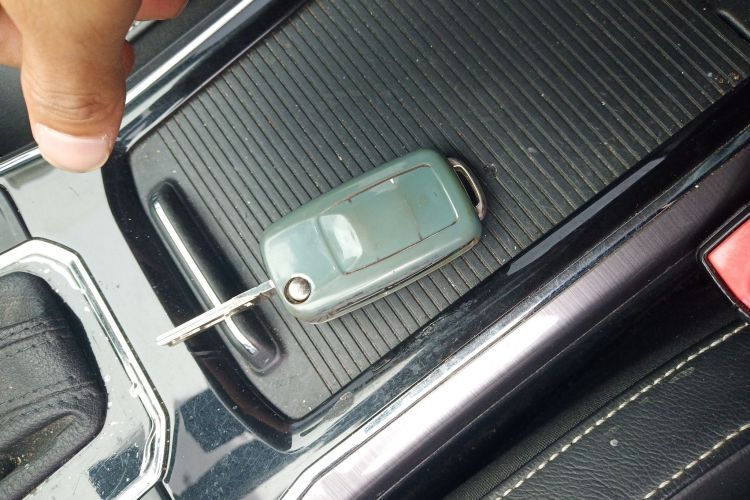 大众 帕萨特 2016款 280TSI DSG尊荣版中控内饰11