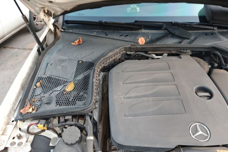 奔驰C级 2019款 C 260 运动版局部细节9006