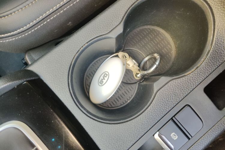 比亚迪 宋 2020款 经典版 1.5T 自动精英型中控内饰11