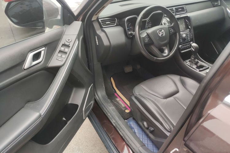 江铃 驭胜S330 2016款 1.5L GTDi 自动两驱尊贵版中控内饰7003