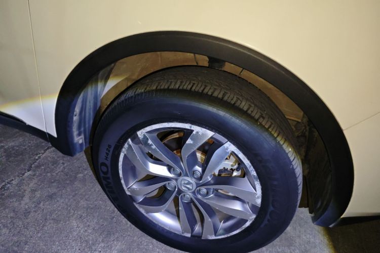 北汽威旺S50 2016款 1.5T CVT乐动尊享型车身外观10