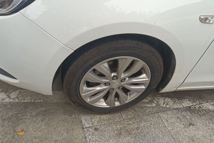 别克 英朗 2021款 改款 典范 1.5L 自动精英型车身外观6002