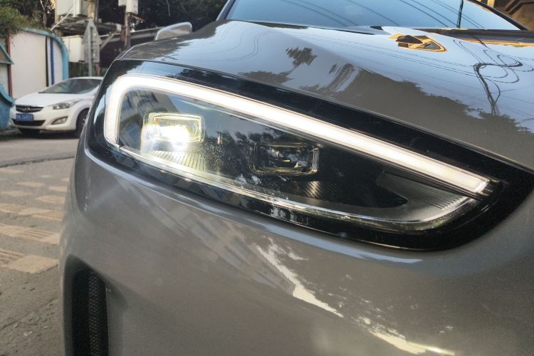 鸿蒙智行 问界M5 2025款 纯电  Ultra 后驱版车身外观8