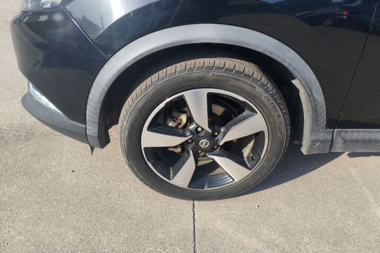 日产 逍客 2017款 2.0L CVT豪华版 国V车身外观6007