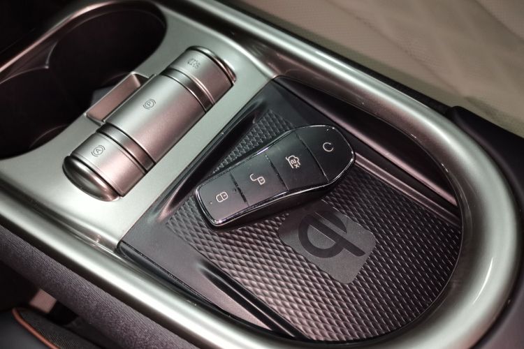 比亚迪 海豚 2023款 420km 时尚版中控内饰7001