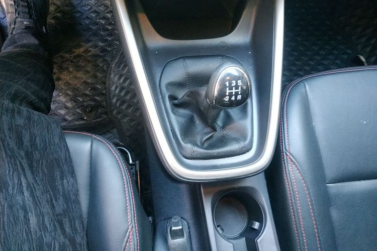 福特 福睿斯 2017款 改款 1.5L 手动舒适型中控内饰18