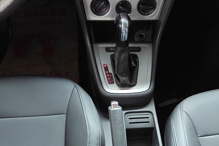 大众 朗逸 2015款 1.6L 自动风尚版局部细节18